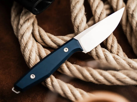 Böker Daily Knives AK1 Droppoint MagnaCut Blue – EDC Fixed Blade, Aluminium Griff, Made in Solingen
