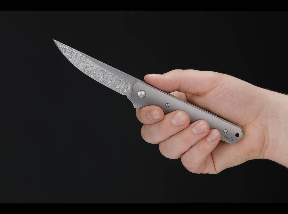 Böker Plus Kwaiken Flipper Damast – Titan-Taschenmesser von Lucas Burnley