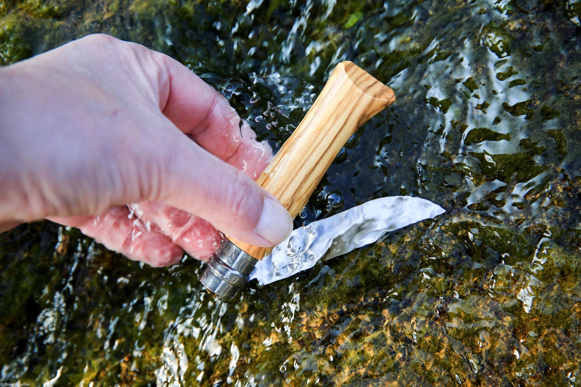 Opinel N°08 Olivenholz – Elegantes Taschenmesser mit Edelstahlklinge & mediterranem Holzgriff