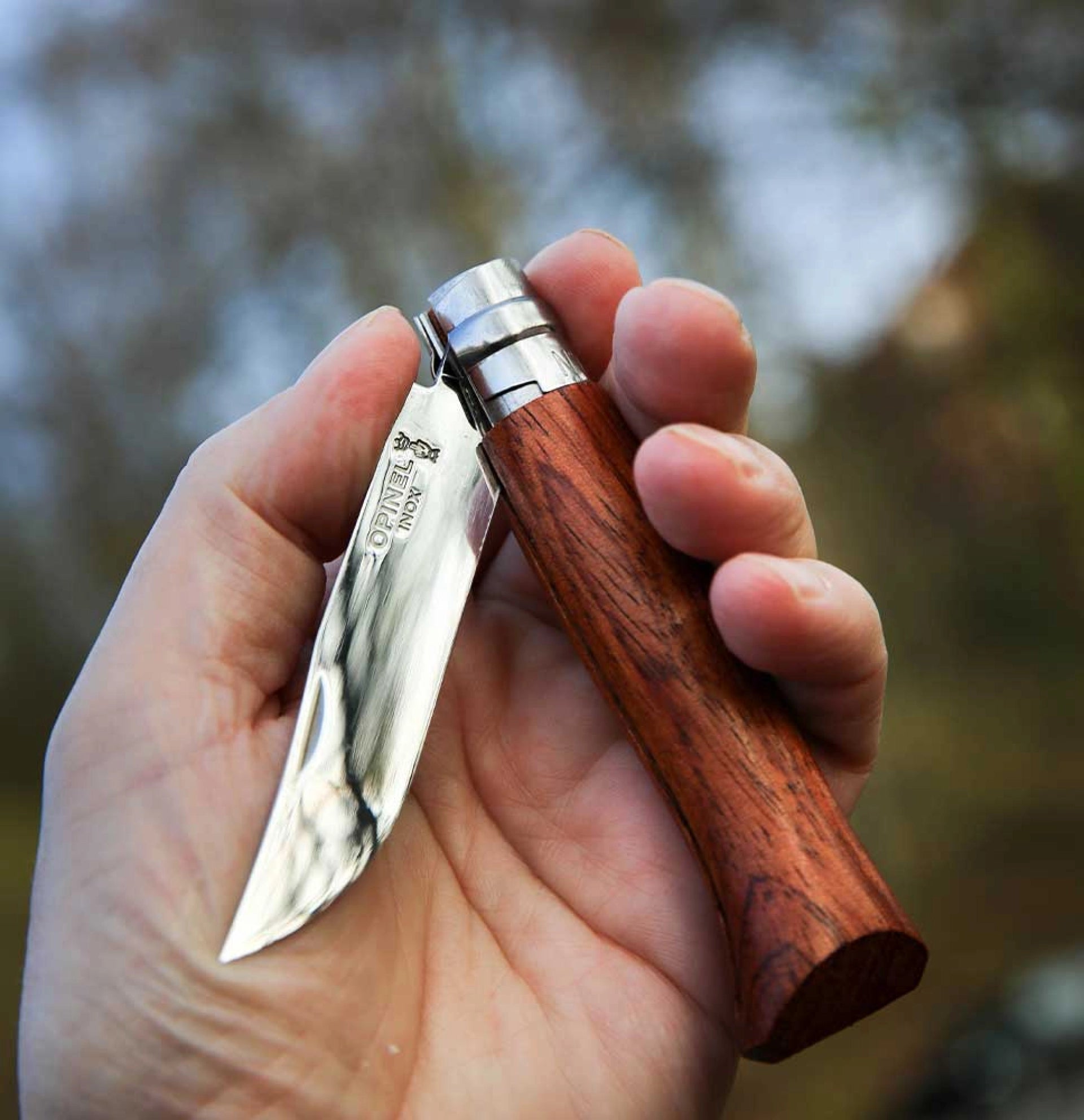 Opinel N°08 Luxus Padouk – Edles Taschenmesser mit spiegelpolierter Edelstahlklinge & Padouk-Holzgriff